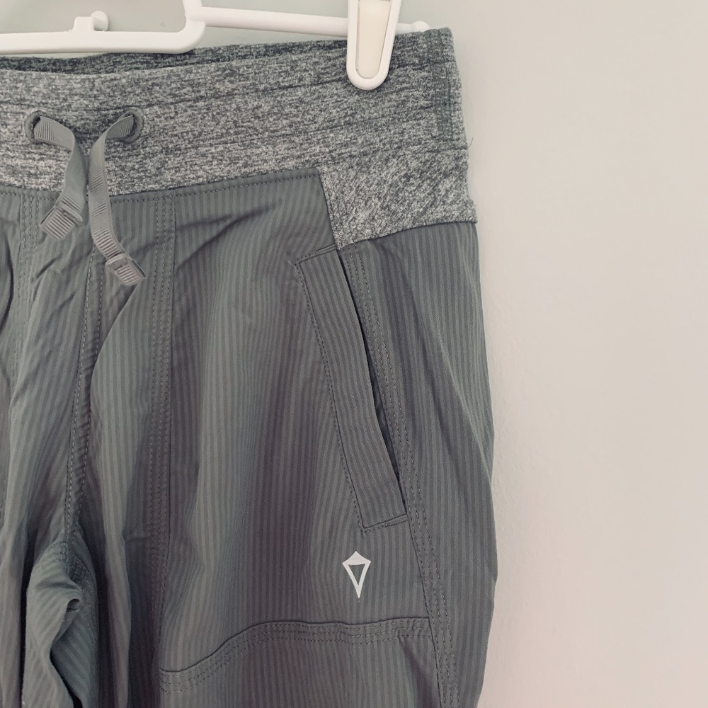 Ivivva pants - Picture 3 of 5